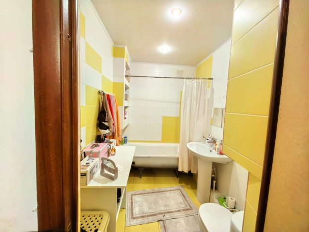 Купить двухкомнатную квартиру на улице Юрия Клыкова в Элисте. Вариант № 21342, 6, площадь -  квм, цена 6500000 рублей