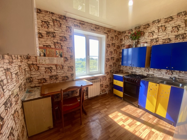 Купить однокомнатную квартиру на вторичке в Тульской области. Вариант № 3036503, 1, площадь -  квм, цена 1250000 рублей