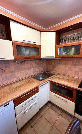 Купить квартиру в Омске. Вариант № 9677977, 8, площадь -  квм, цена 9200000 рублей