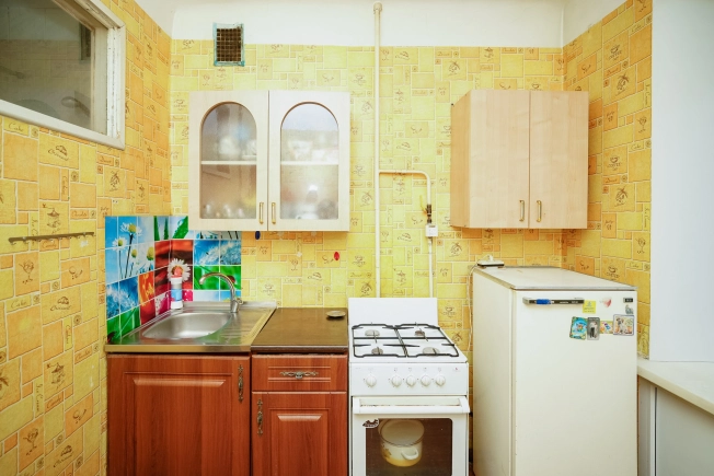 Купить однокомнатную квартиру в Омске. Вариант № 8984499, 4, площадь -  квм, цена 3404000 рублей