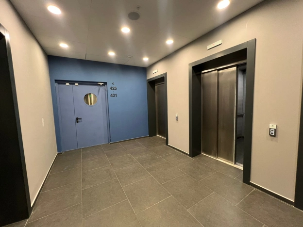 Купить квартиру в Москве. Вариант № 8425498, 18, площадь -  квм, цена 30000000 рублей