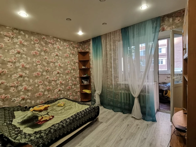 Купить трехкомнатную квартиру в Калуге. Вариант № 2400, 7, площадь -  квм, цена 8197000 рублей