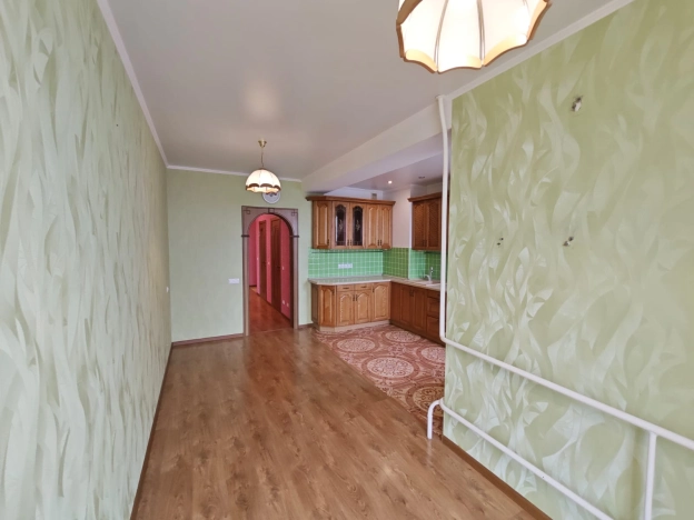 Купить трехкомнатную квартиру в Калуге. Вариант № 7219923, 15, площадь -  квм, цена 15200000 рублей