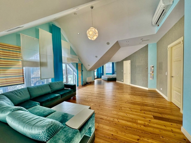 Купить дом в Омске. Вариант № 9547, 13, площадь -  квм, цена 82000000 рублей