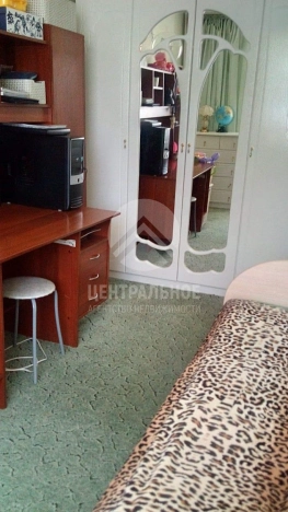 Купить трехкомнатную квартиру в ЦАО в Новосибирске. Вариант № 1528, 18, площадь -  квм, цена 5690000 рублей