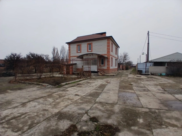 Купить производственные помещения в Ейске. Вариант № 22967, 9, площадь -  квм, цена 18700000 рублей