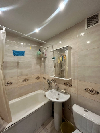 Купить однокомнатную квартиру в Волгограде. Вариант № 10343220, 3, площадь -  квм, цена 3335000 рублей