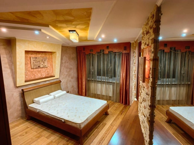 Купить трехкомнатную квартиру в Калининграде. Вариант № 7839053, 12, площадь -  квм, цена 11200000 рублей