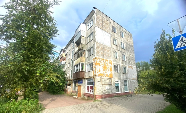 Купить однокомнатную квартиру в Калужской области. Вариант № 1998086, 9, площадь -  квм, цена 3000000 рублей