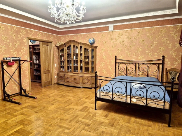 Купить квартиру на улице Маршала Жукова в Одинцове. Вариант № 9870534, 8, площадь -  квм, цена 22670000 рублей