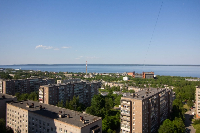 Купить трехкомнатную квартиру на улице проезд Алексея Афанасьева в Петрозаводске. Вариант № 5540, 17, площадь -  квм, цена 8700000 рублей
