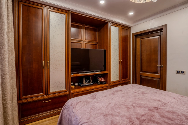 Купить квартиру в Москве. Вариант № 9234828, 10, площадь -  квм, цена 24000000 рублей