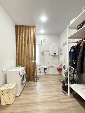 Купить дом в Микрорайоне Прометей, Октябрьский в Октябрьском. Вариант № 44766, 18, площадь -  квм, цена 15500000 рублей