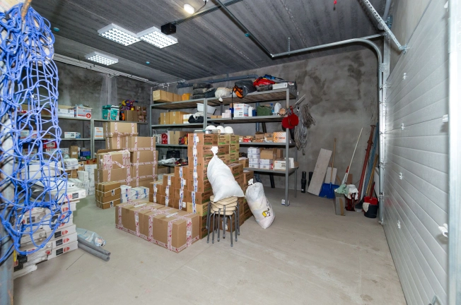 Снять коммерческую недвижимость в Тобольске. Вариант № 1115, 24, площадь -  квм, цена 180000 рублей