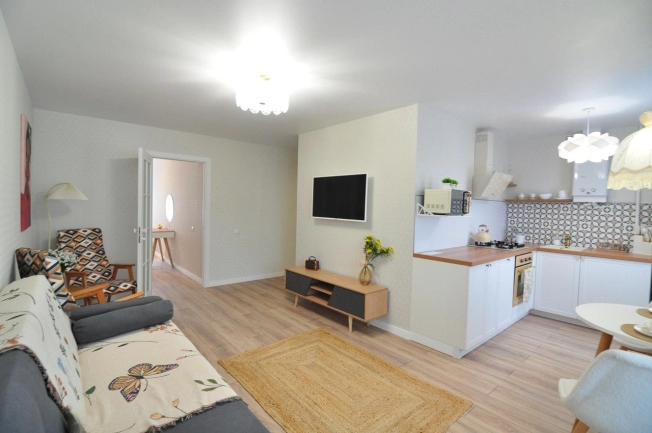 Купить двухкомнатную квартиру на улице Ярославская в Краснодаре. Вариант № 35032, 18, площадь -  квм, цена 7620000 рублей