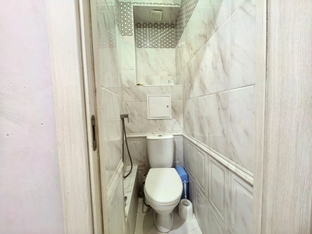 Купить трехкомнатную квартиру в Микрорайоне 8-й, Элиста в Элисте. Вариант № 9090985, 16, площадь -  квм, цена 6100000 рублей