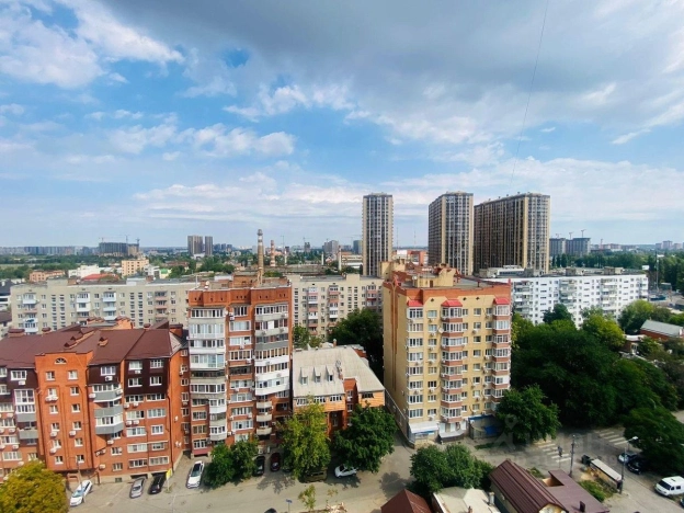 Купить трехкомнатную квартиру в районе Кировский в Ростове-на-Дону. Вариант № 237990, 23, площадь -  квм, цена 26500000 рублей