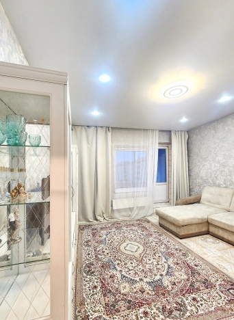 Купить трехкомнатную квартиру в Кызыле. Вариант № 6622816, 0, площадь - квм, цена 7650000 рублей