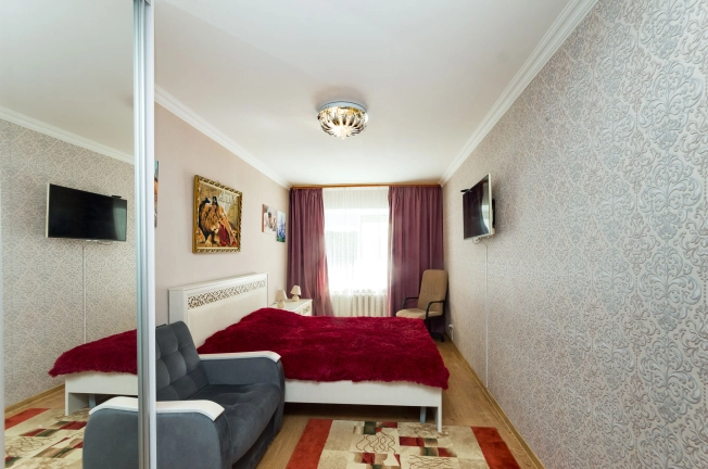 Купить двухкомнатную квартиру в Микрорайоне Менделеево, Тобольск в Тобольске. Вариант № 10208, 4, площадь -  квм, цена 3500000 рублей