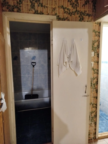 Купить коммерческую недвижимость в Тобольске. Вариант № 38780, 6, площадь -  квм, цена 4000000 рублей