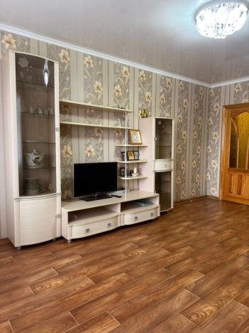 Купить трехкомнатную квартиру в Старом Осколе. Вариант № 9260334, 1, площадь -  квм, цена 6850000 рублей