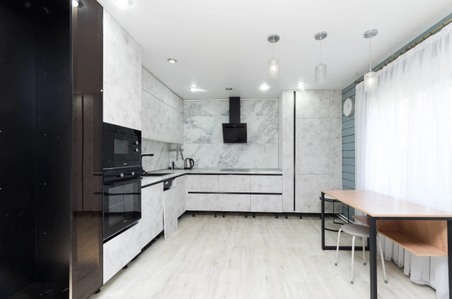 Купить дом на улице Совхозная в Тюменской области. Вариант № 761661, 8, площадь -  квм, цена 7000000 рублей