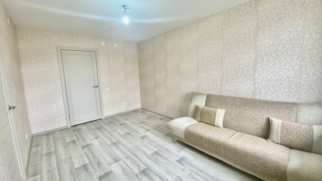 Купить однокомнатную квартиру на вторичке в Пензе. Вариант № 8028977, 2, площадь -  квм, цена 2390000 рублей