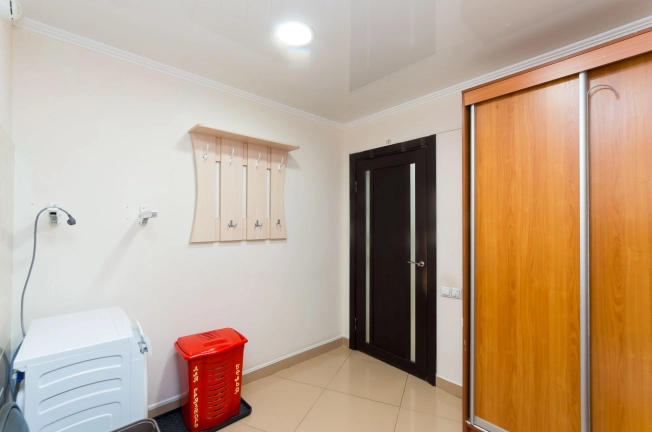 Снять коммерческую недвижимость в Тобольске. Вариант № 5492, 14, площадь -  квм, цена 150000 рублей