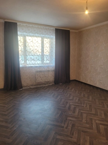 Купить трехкомнатную квартиру в Микрорайоне Бугринская роща, Кировский район в Новосибирске. Вариант № 25599, 16, площадь -  квм, цена 9500000 рублей