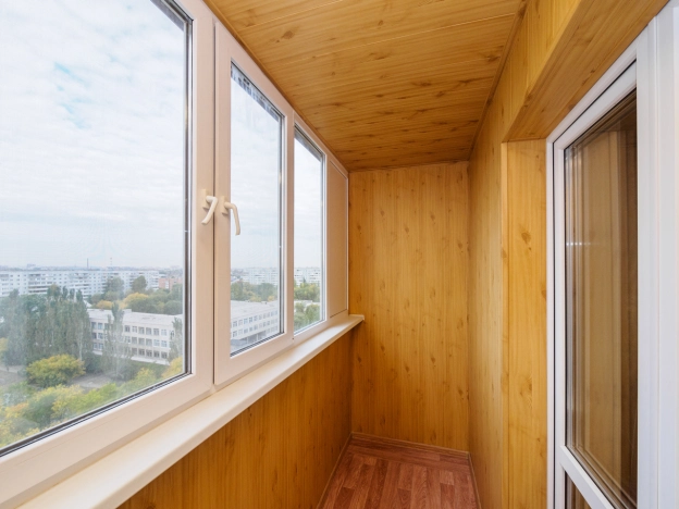 Купить однокомнатную квартиру в Омске. Вариант № 5301706, 10, площадь -  квм, цена 3600000 рублей