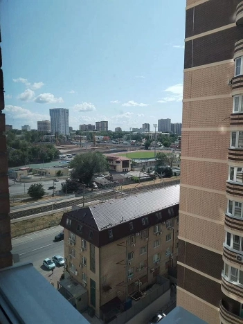 Купить однокомнатную квартиру в районе Октябрьский в Ростове-на-Дону. Вариант № 3430944, 9, площадь -  квм, цена 7200000 рублей