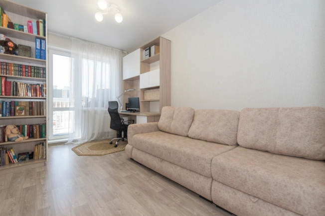 Купить квартиру на улице Аэропорт в Новосибирске. Вариант № 51050, 12, площадь -  квм, цена 7500000 рублей