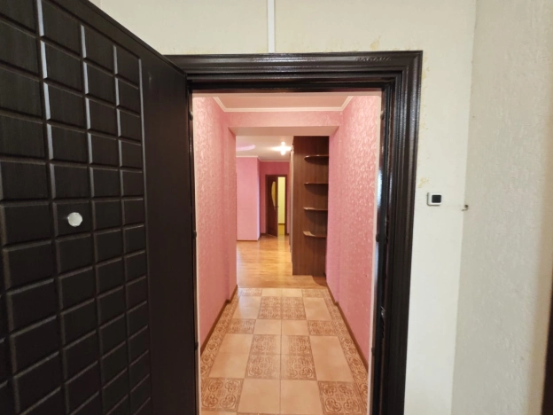 Купить трехкомнатную квартиру в Калуге. Вариант № 7219923, 0, площадь -  квм, цена 15200000 рублей