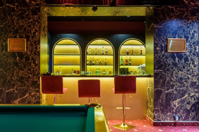 Купить коммерческую недвижимость в Новосибирске. Вариант № 8086960, 42, площадь -  квм, цена 25000000 рублей