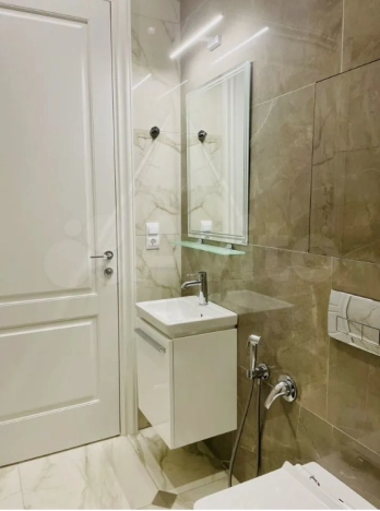 Купить квартиру в Москве. Вариант № 8173097, 8, площадь -  квм, цена 39999993 рублей