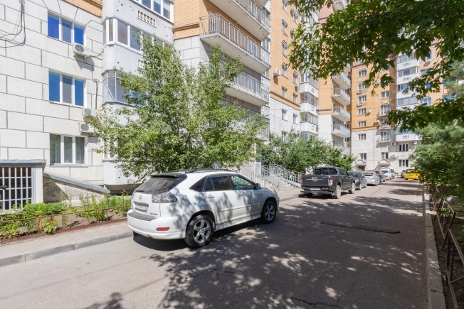 Купить квартиру на улице Горького в Благовещенске. Вариант № 1992428, 24, площадь - квм, цена 12500000.0000 рублей