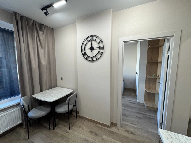 Купить однокомнатную квартиру в Воронеже. Вариант № 9212145, 8, площадь - квм, цена 6650000 рублей