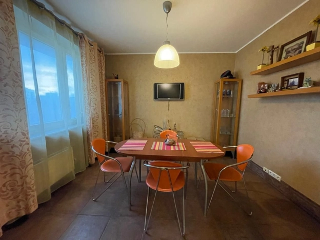 Купить квартиру в Москве. Вариант № 8214765, 7, площадь - квм, цена 34000000 рублей