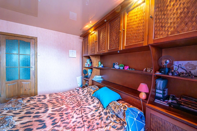 Купить квартиру на улице Серебрянский проезд в Перми. Вариант № 35392, 15, площадь -  квм, цена 4850000 рублей