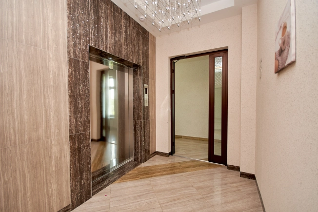 Купить трехкомнатную квартиру на улице Жилмассив в Новосибирской области. Вариант № 8926776, 26, площадь -  квм, цена 16500000 рублей