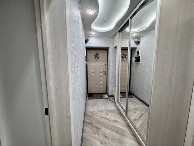 Купить трехкомнатную квартиру в Пушкине. Вариант № 51889, 11, площадь -  квм, цена 8970000 рублей