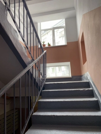 Купить двухкомнатную квартиру на улице Виктора Гакуна в Калининграде. Вариант № 1276577, 8, площадь -  квм, цена 6500000 рублей