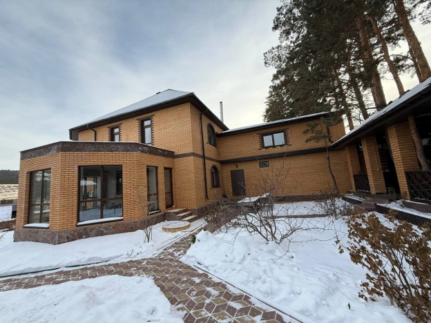 Купить дом в Республике Бурятия. Вариант № 10049622, 44, площадь - квм, цена 31200000 рублей