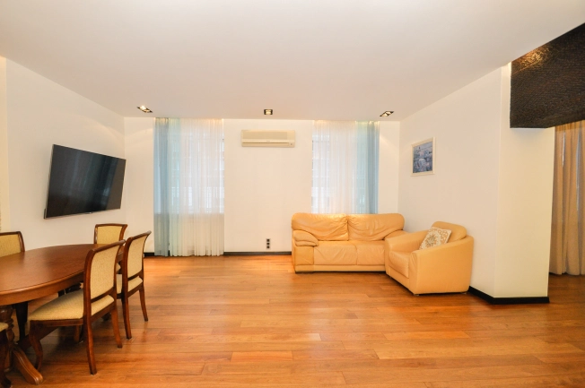 Купить трехкомнатную квартиру на вторичке на улице Костычева в Новосибирске. Вариант № 22154, 2, площадь -  квм, цена 14500000 рублей