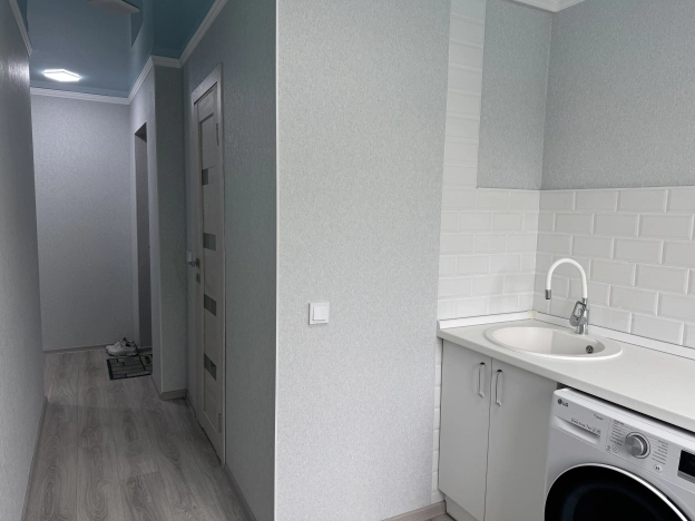 Купить однокомнатную квартиру на улице Олимпийская в Калининградской области. Вариант № 1808307, 13, площадь -  квм, цена 2450000 рублей