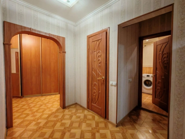 Купить квартиру в Москве. Вариант № 8534643, 25, площадь -  квм, цена 39900000 рублей