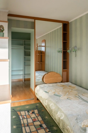 Купить пятикомнатную квартиру в Санкт-Петербурге. Вариант № 9970338, 13, площадь -  квм, цена 27999900 рублей