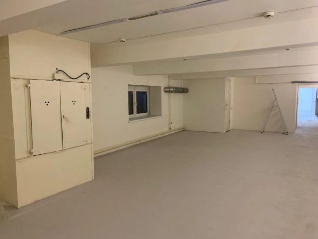 Снять торговые помещения в Микрорайоне Богдана Хмельницкого в Новосибирске. Вариант № 3018, 11, площадь -  квм, цена 750000 рублей