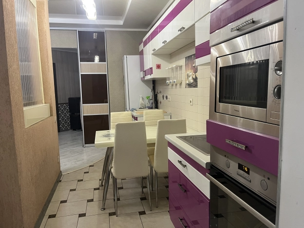 Купить однокомнатную квартиру на улице Шелепихинская набережная в Москве. Вариант № 9887251, 5, площадь -  квм, цена 7400000 рублей