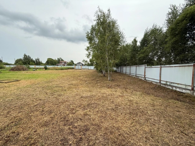 Купить земельный участок в Уссурийске. Вариант № 2461131, 4, площадь -  квм, цена 1700000 рублей